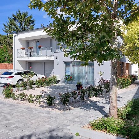 Linden Apartman 107 Glamour (Adults Only) Mosonmagyaróvár Zewnętrze zdjęcie