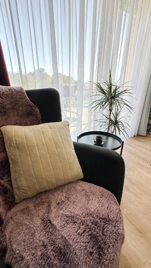 Linden Apartman 107 Glamour (Adults Only) Mosonmagyaróvár Zewnętrze zdjęcie