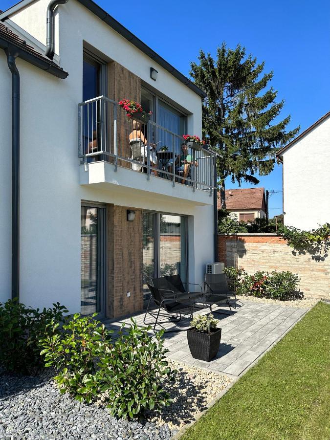 Linden Apartman 107 Glamour (Adults Only) Mosonmagyaróvár Zewnętrze zdjęcie