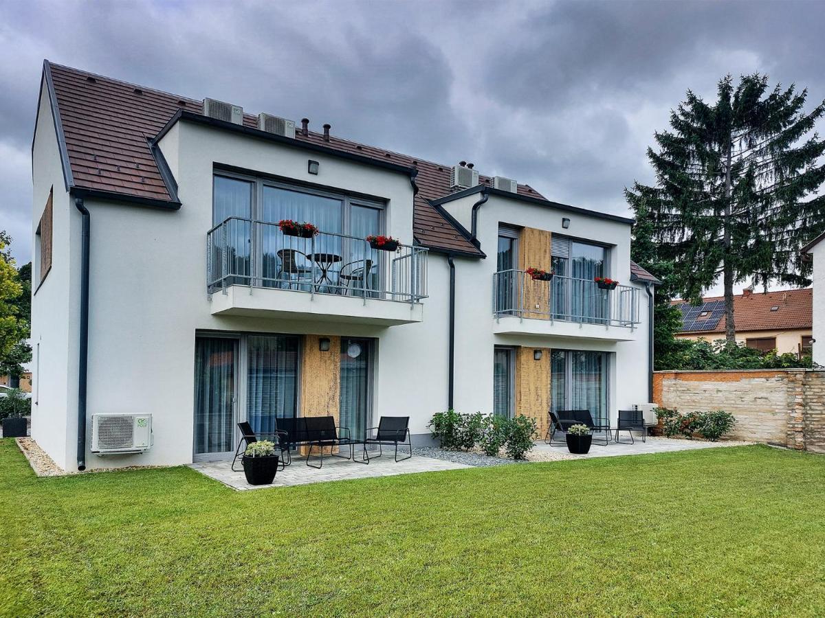 Linden Apartman 107 Glamour (Adults Only) Mosonmagyaróvár Zewnętrze zdjęcie