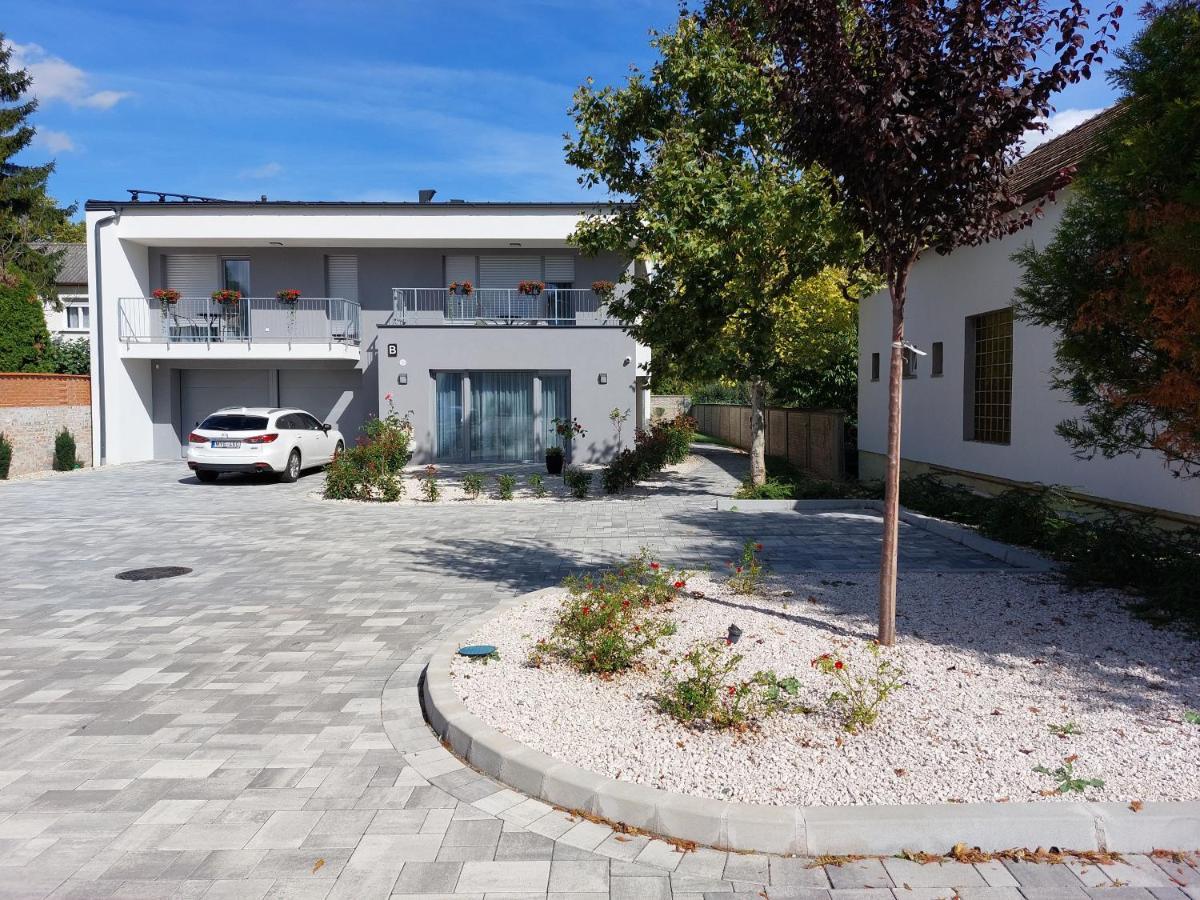 Linden Apartman 107 Glamour (Adults Only) Mosonmagyaróvár Zewnętrze zdjęcie